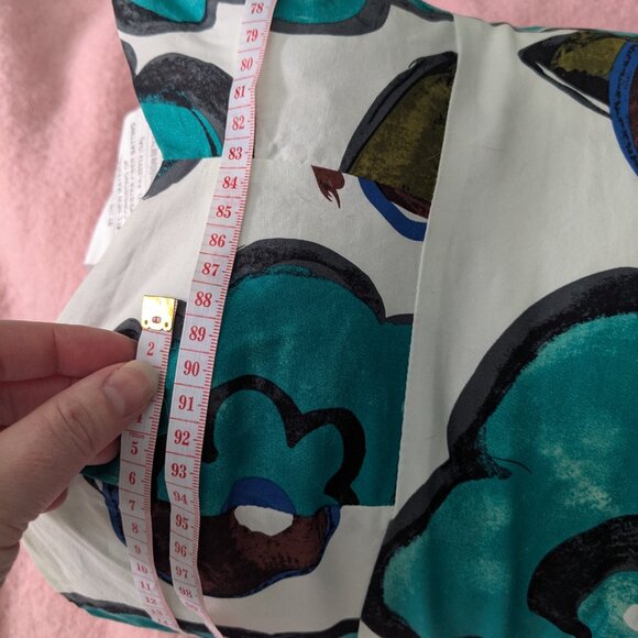 Large Flower Printed Dress - Picture 4 of 6